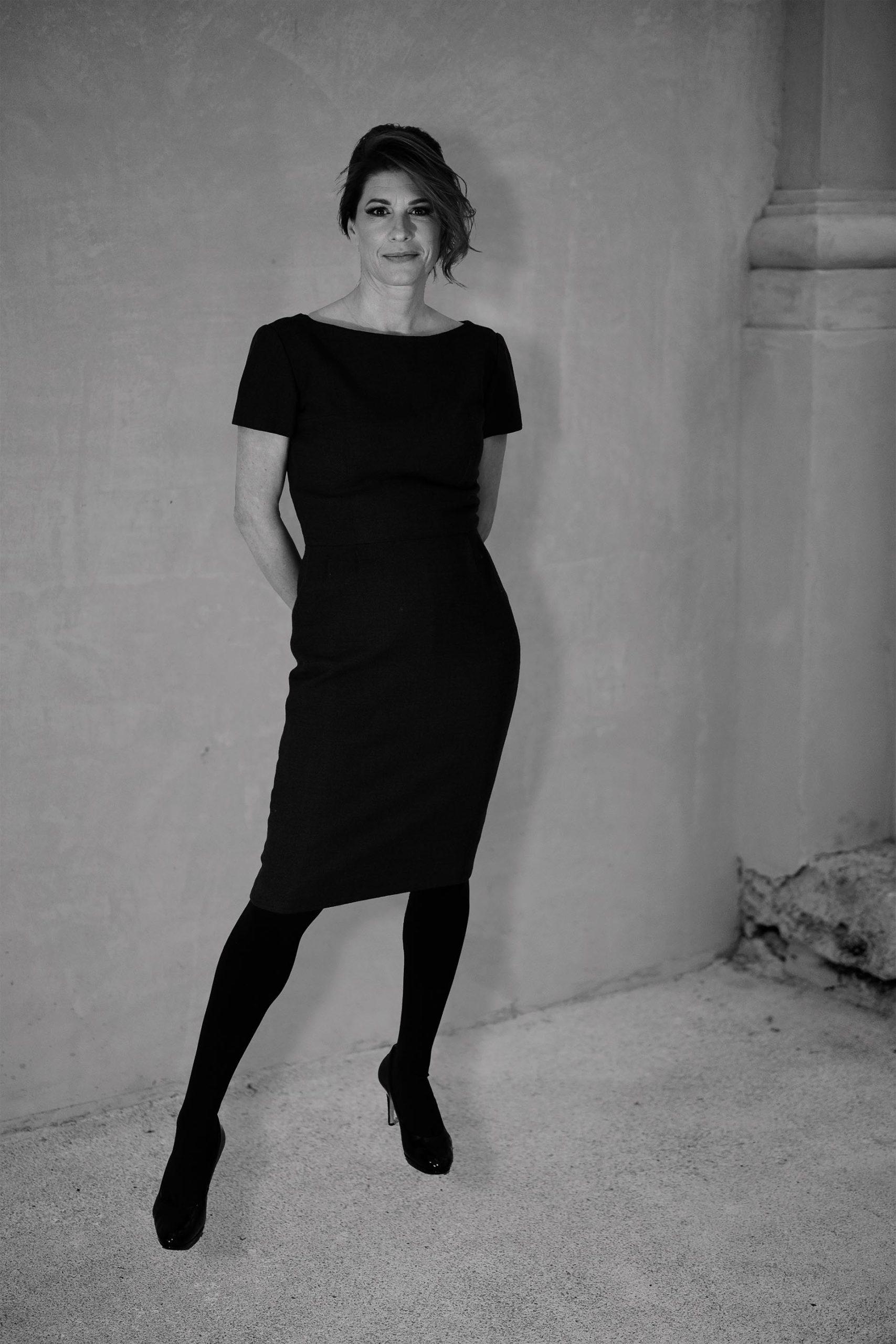 Black and White Performance 11