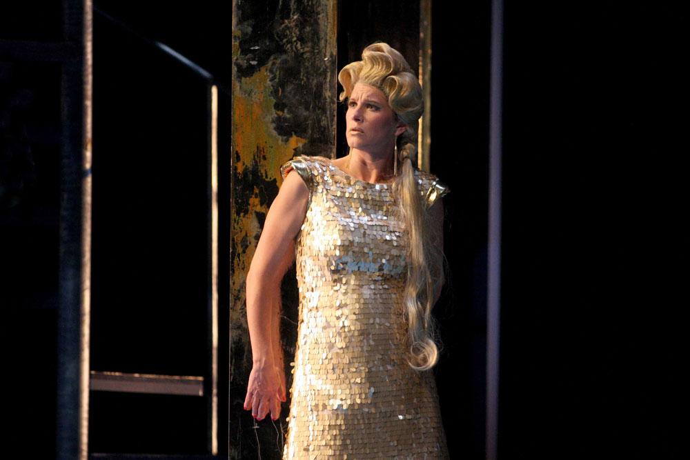 Stage Performance 11